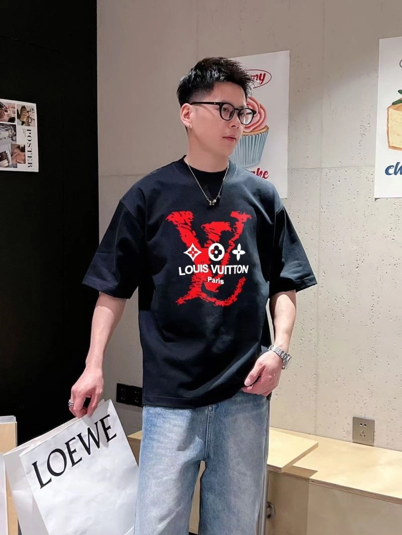 Louis Vuitton T-Shirts Fashionable 138452