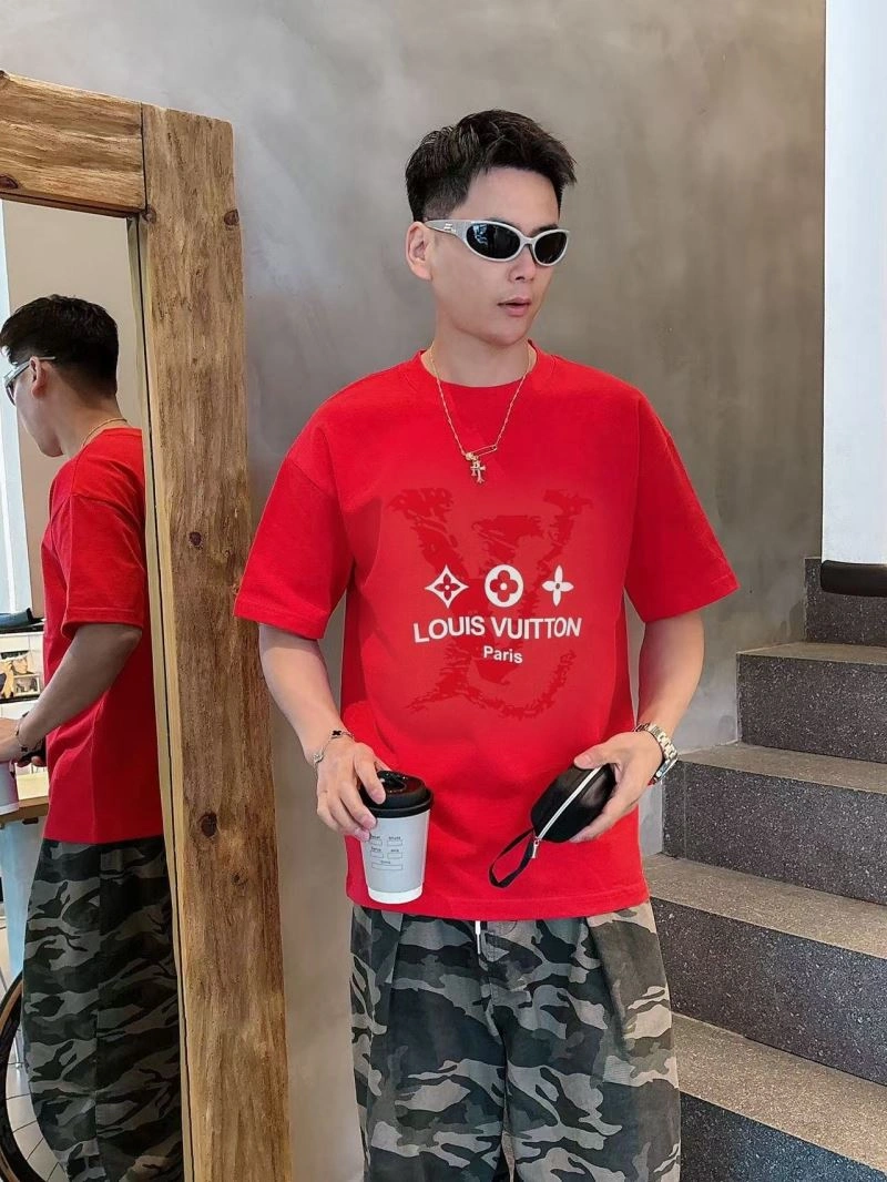 Affordable Louis Vuitton T-Shirts 138450