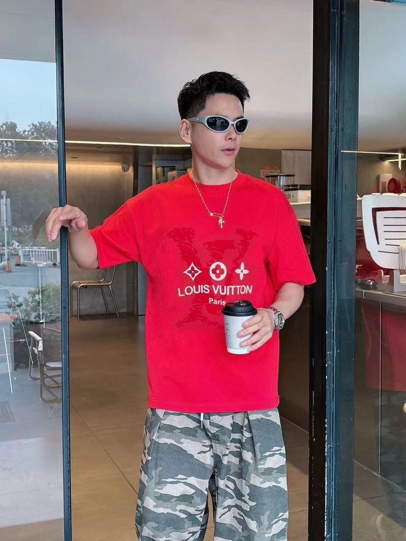 Affordable Louis Vuitton T-Shirts 138450