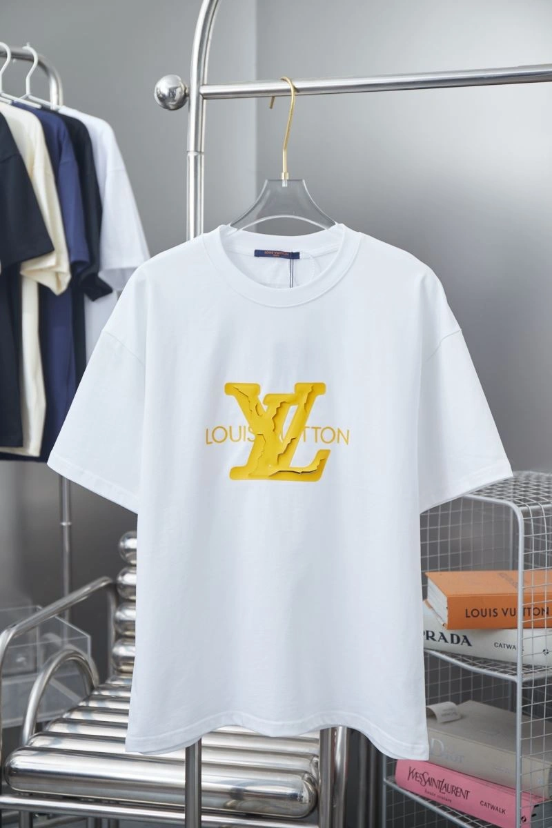 Louis Vuitton T-Shirts TimelessDesign 138446