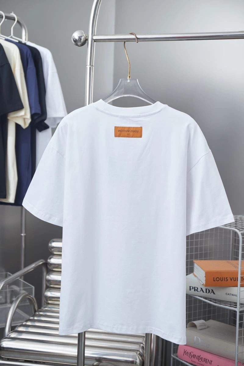 Louis Vuitton T-Shirts TimelessDesign 138446