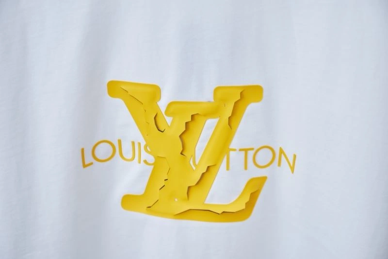 Louis Vuitton T-Shirts TimelessDesign 138446