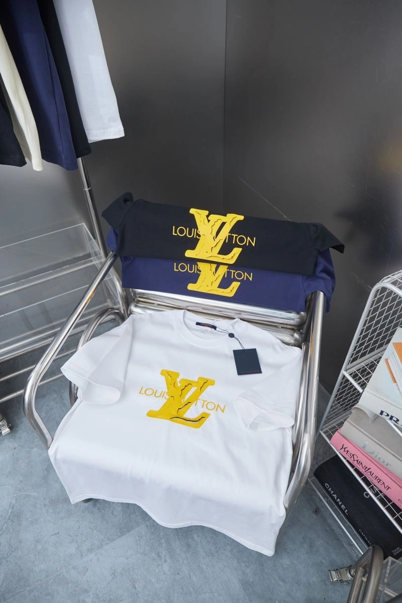 Louis Vuitton T-Shirts TimelessDesign 138446