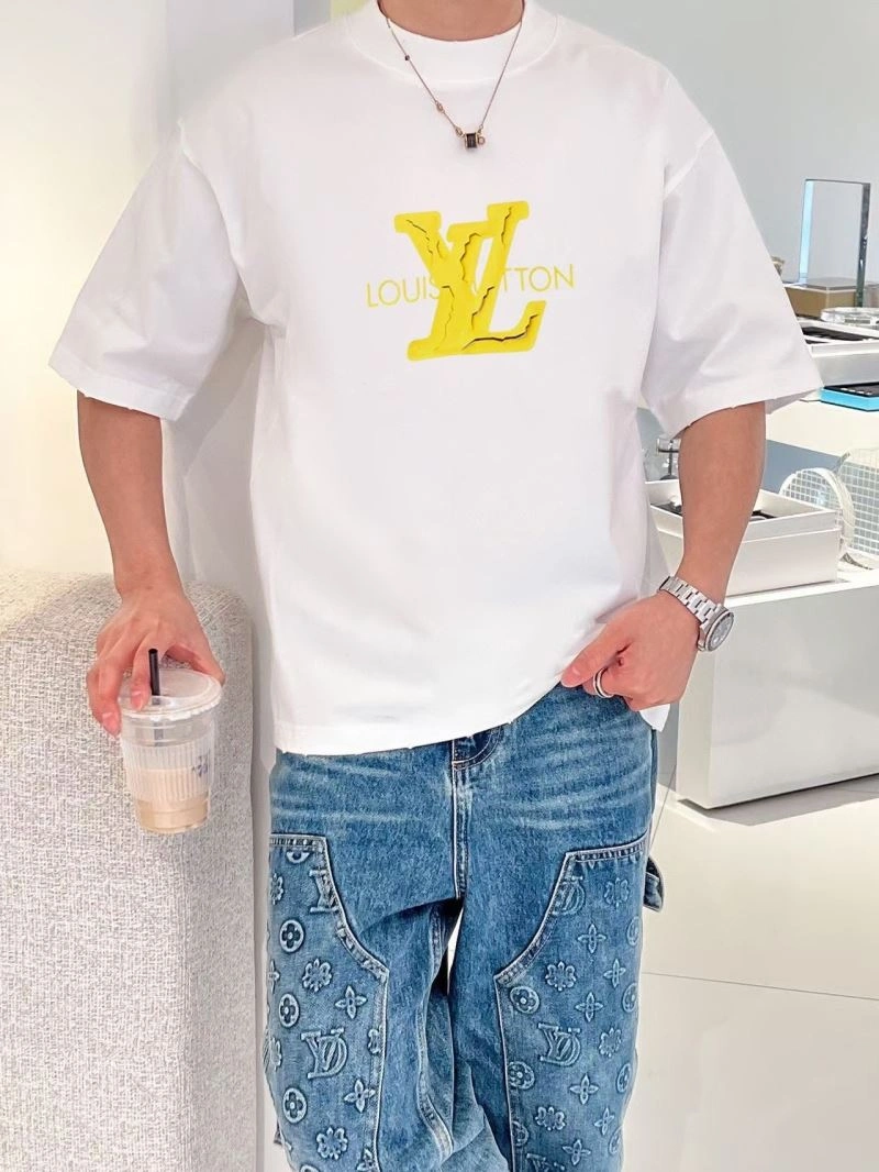 Louis Vuitton T-Shirts TimelessDesign 138446