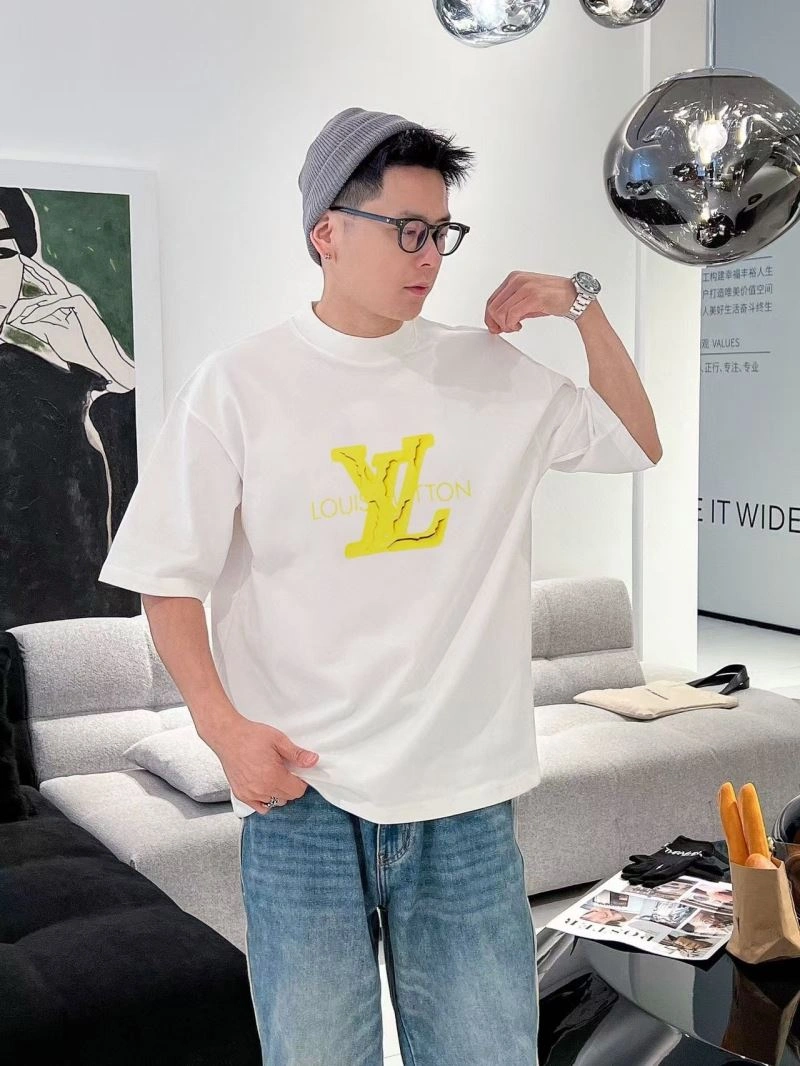 Louis Vuitton T-Shirts TimelessDesign 138446