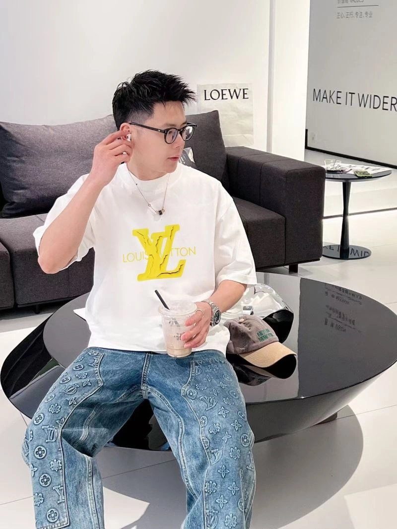 Louis Vuitton T-Shirts TimelessDesign 138446