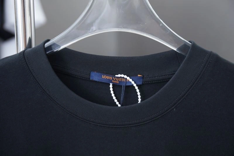 Louis Vuitton T-Shirts Reliable 138457