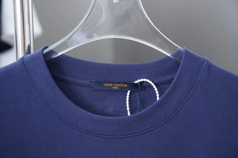 Breathable Louis Vuitton T-Shirts 138445