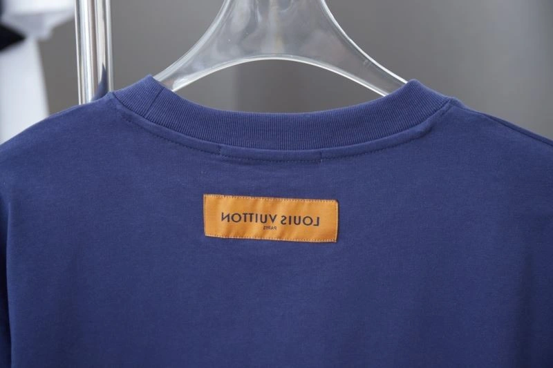 Breathable Louis Vuitton T-Shirts 138445