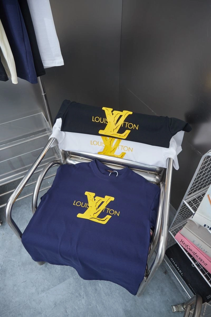 Breathable Louis Vuitton T-Shirts 138445