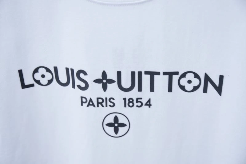 ZipUp Louis Vuitton T-Shirts 138456