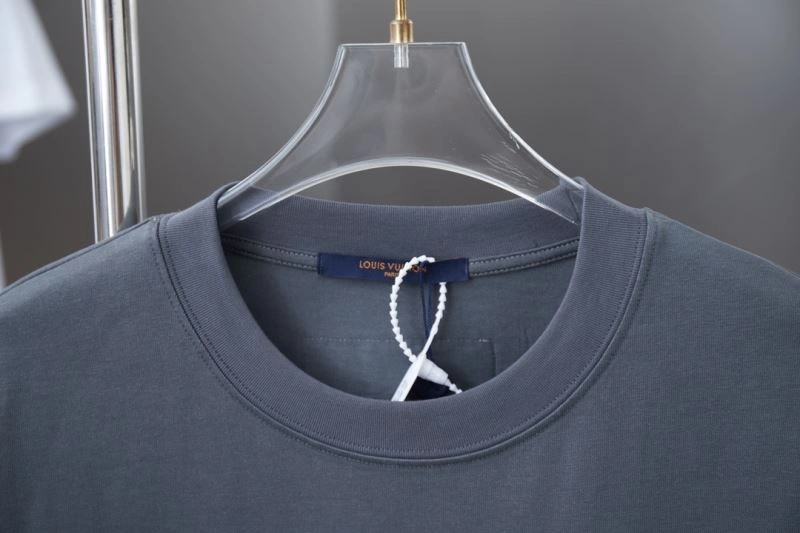 Louis Vuitton T-Shirts Stretchable 138448