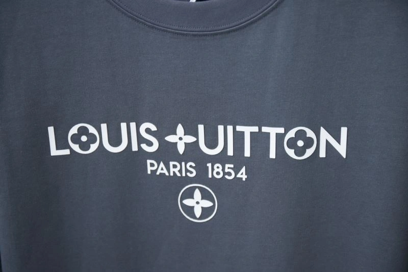 Louis Vuitton T-Shirts Stretchable 138448