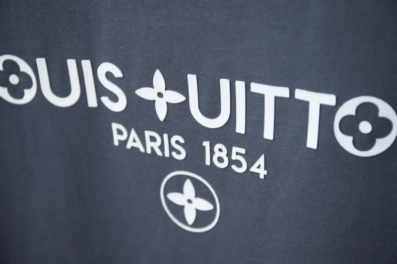 Louis Vuitton T-Shirts Stretchable 138448