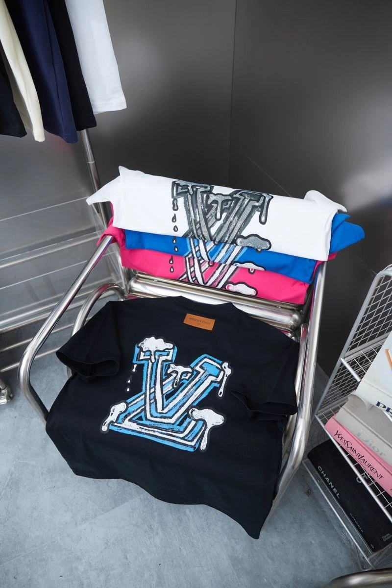 Louis Vuitton T-Shirts Contemporary 138443