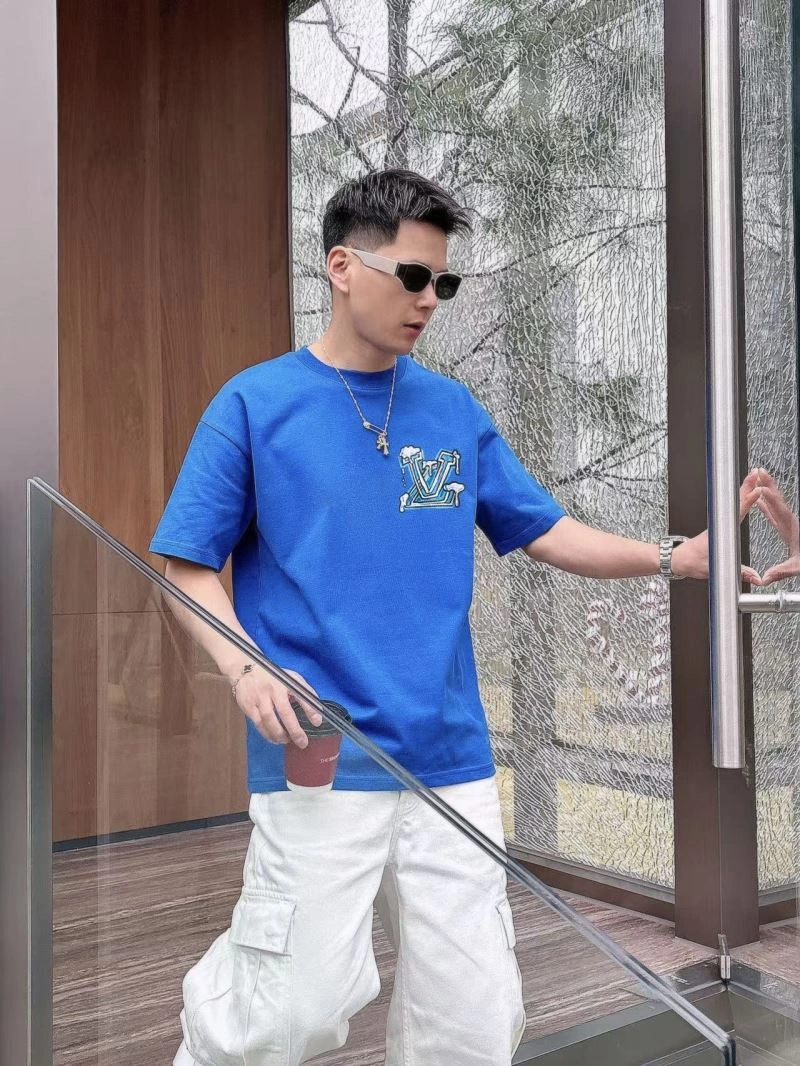 SmoothTexture Louis Vuitton T-Shirts 138455