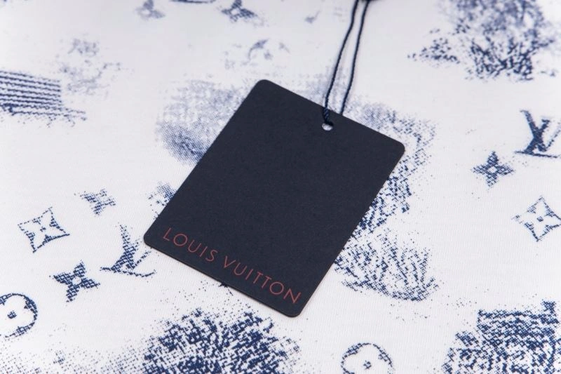 Popular Louis Vuitton T-Shirts 138459