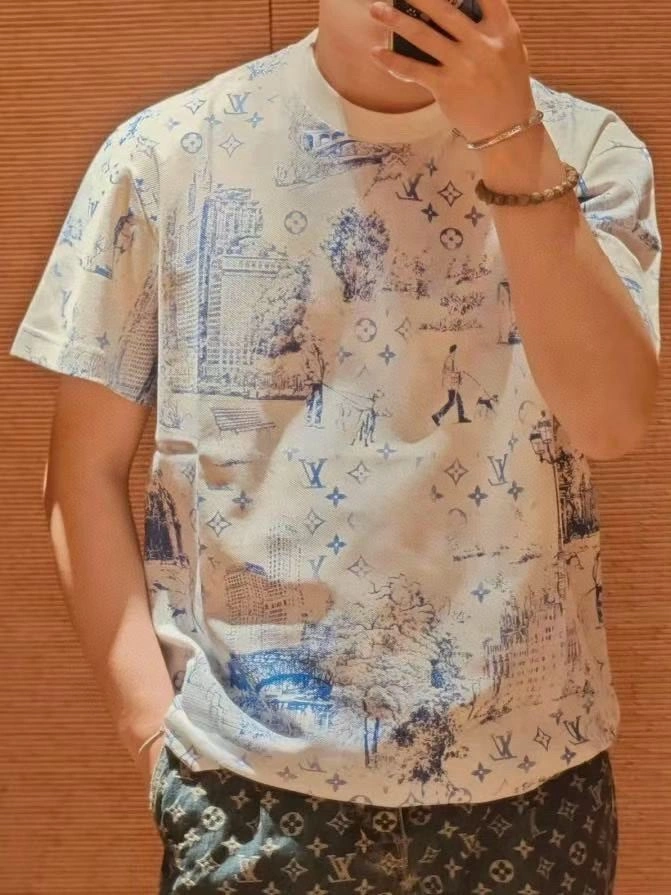 Popular Louis Vuitton T-Shirts 138459