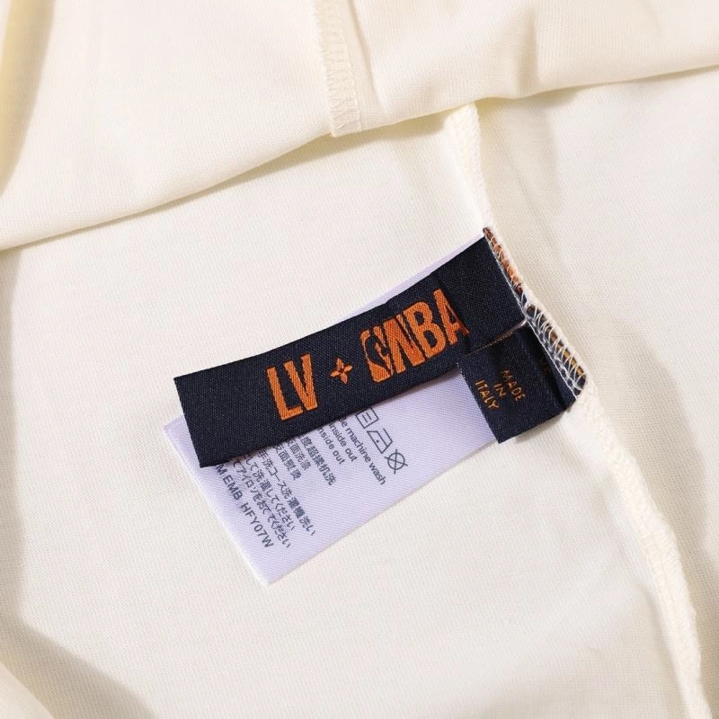 Stylish Louis Vuitton T-Shirts 138435