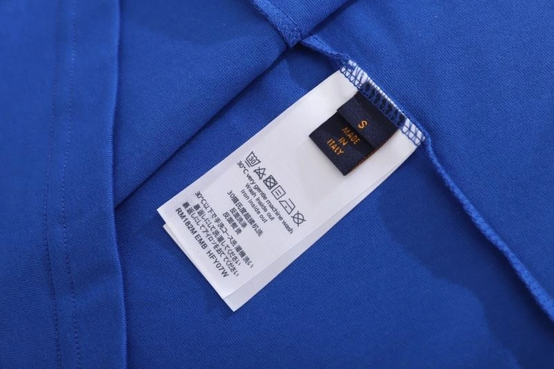 Comfortable Louis Vuitton T-Shirts 138428