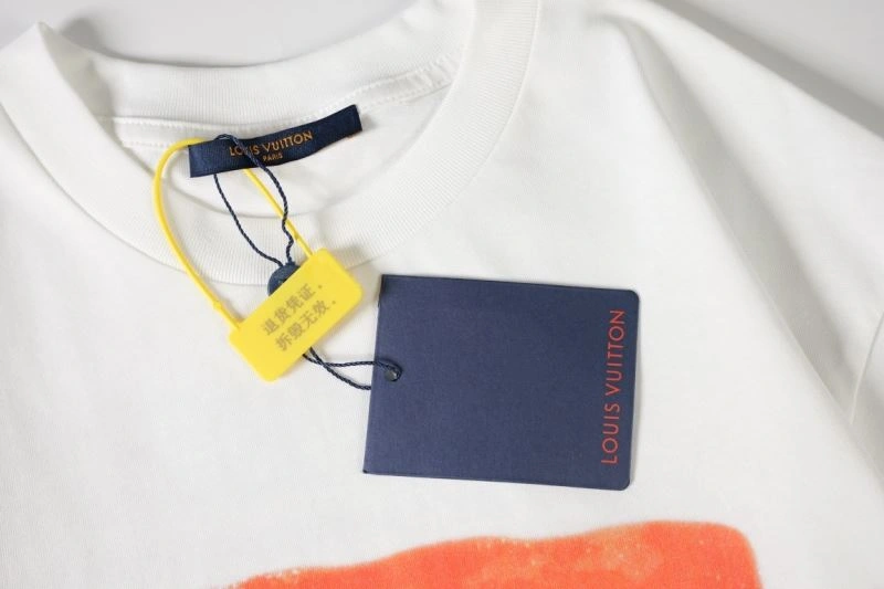 Louis Vuitton T-Shirts Sporty 138419