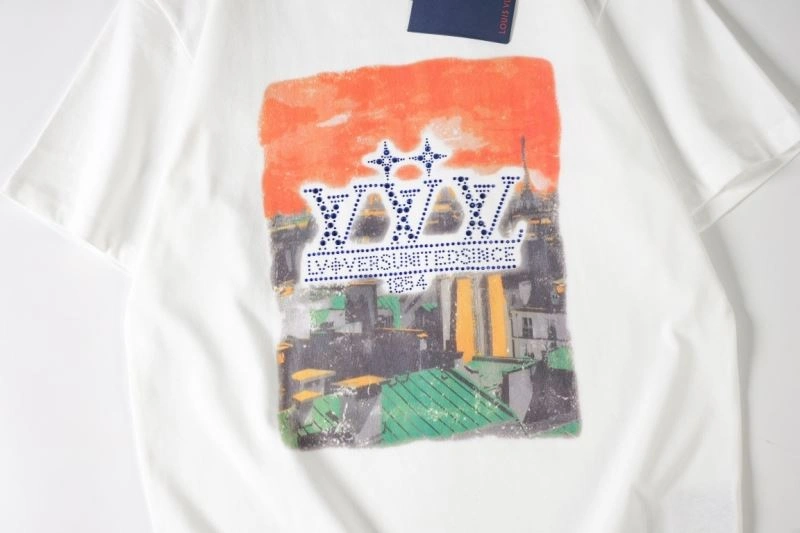 Louis Vuitton T-Shirts Sporty 138419
