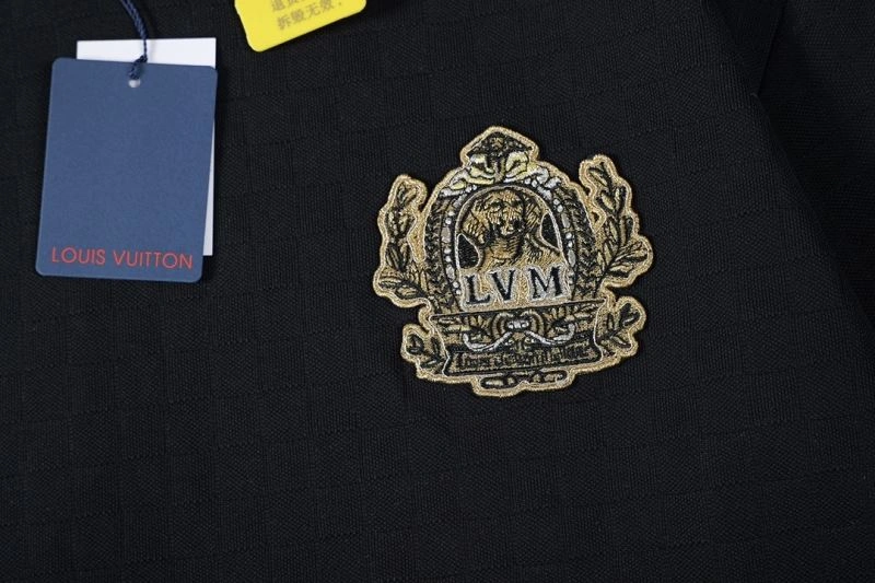 Louis Vuitton T-Shirts Sleek 138415