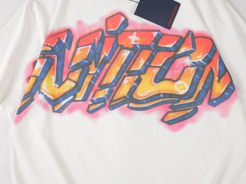 Upgraded Louis Vuitton T-Shirts 138413