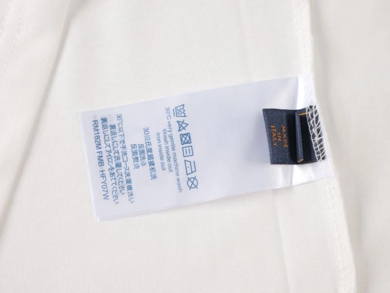 Upgraded Louis Vuitton T-Shirts 138413
