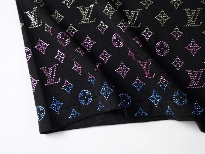 WellDesigned Louis Vuitton T-Shirts 138403