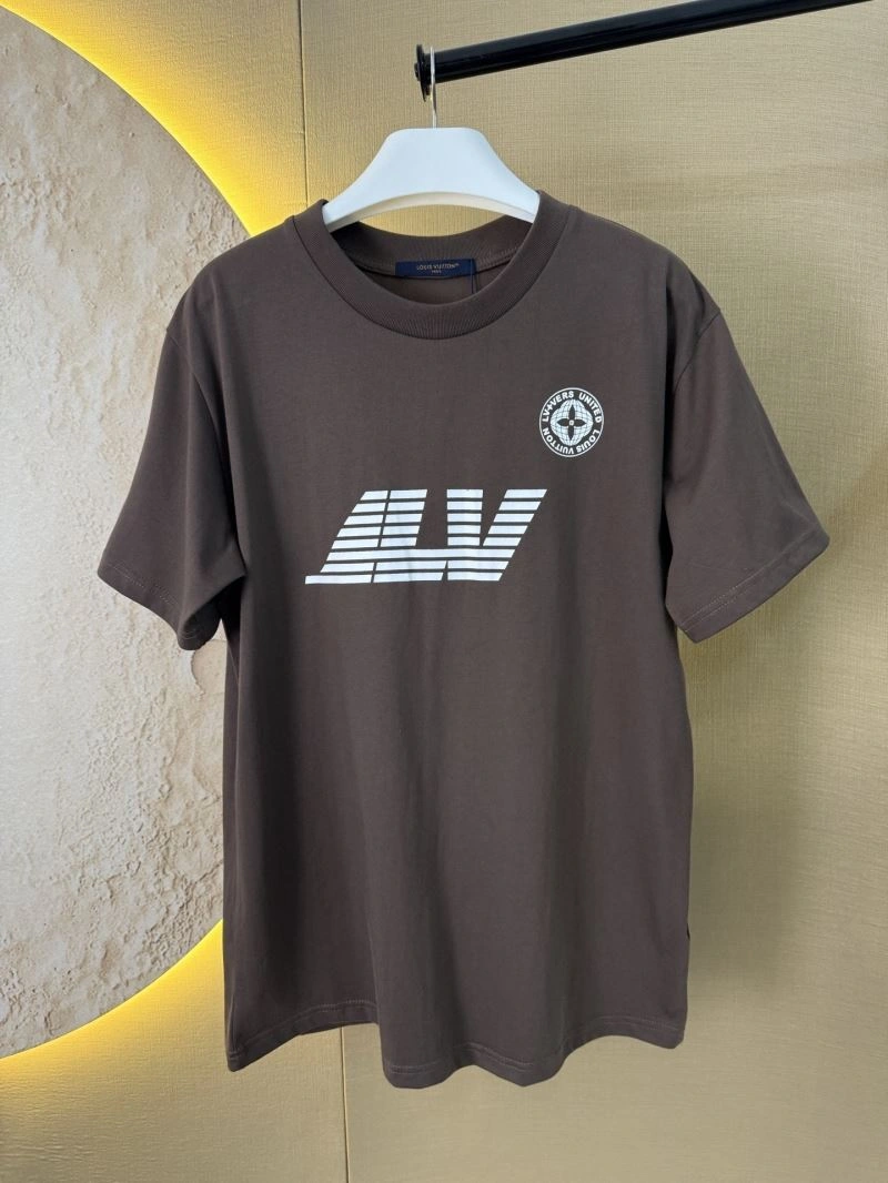 Louis Vuitton T-Shirts Versatile 138404