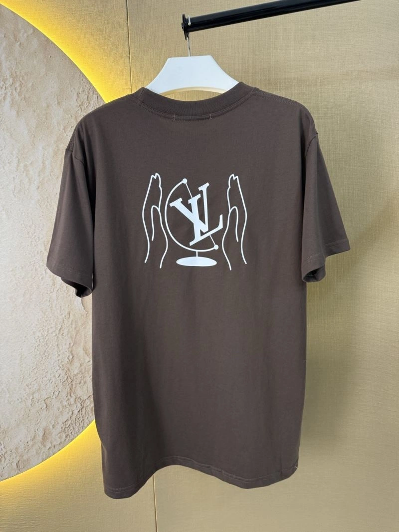 Louis Vuitton T-Shirts Versatile 138404