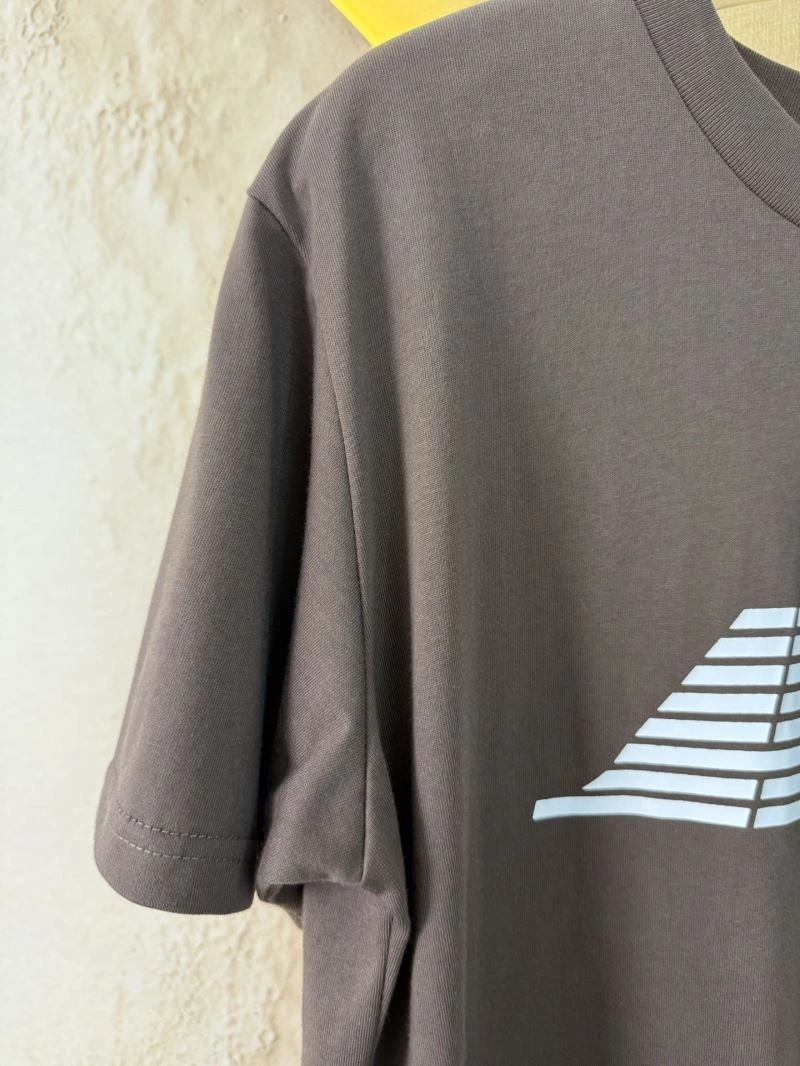 Louis Vuitton T-Shirts Versatile 138404