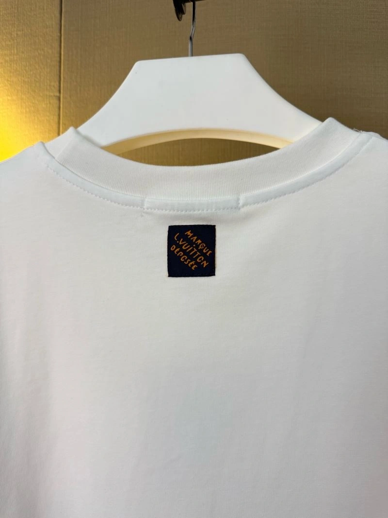 Louis Vuitton T-Shirts TimelessDesign 138399