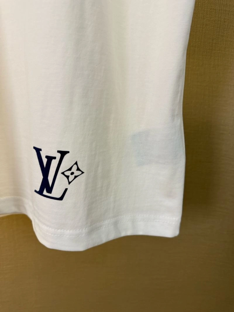 Louis Vuitton T-Shirts TimelessDesign 138399