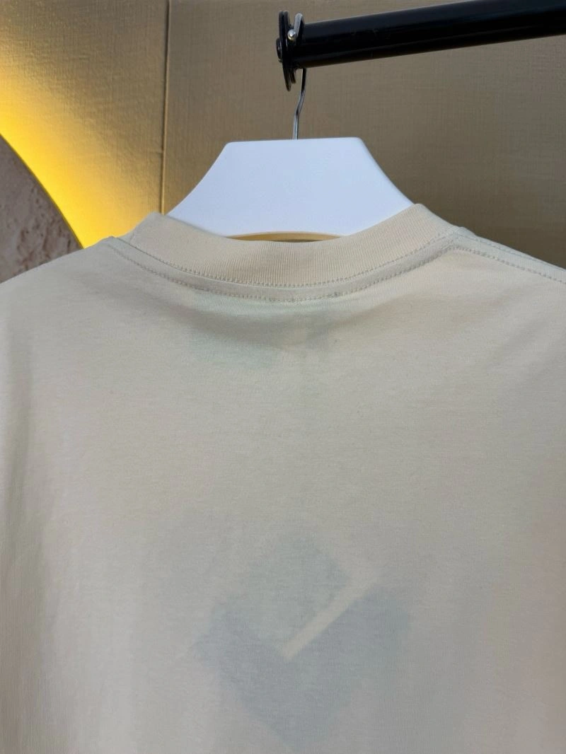 Louis Vuitton T-Shirts Bold 138398