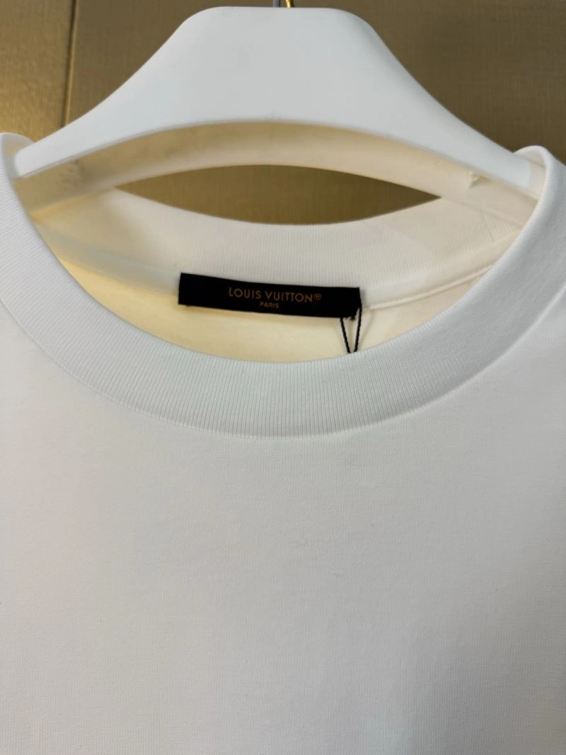 Louis Vuitton T-Shirts Soft 138395