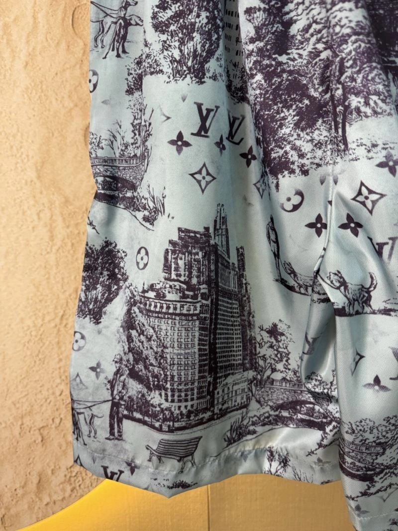 Sophisticated Louis Vuitton T-Shirts 138390