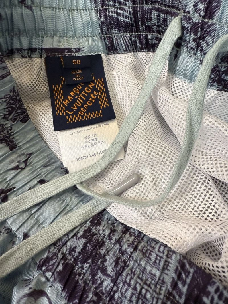 Sophisticated Louis Vuitton T-Shirts 138390