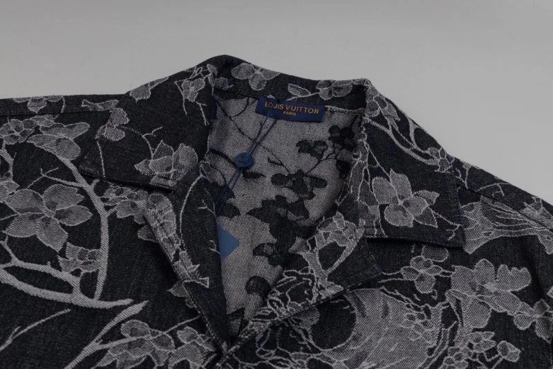 Neat Louis Vuitton T-Shirts 138391