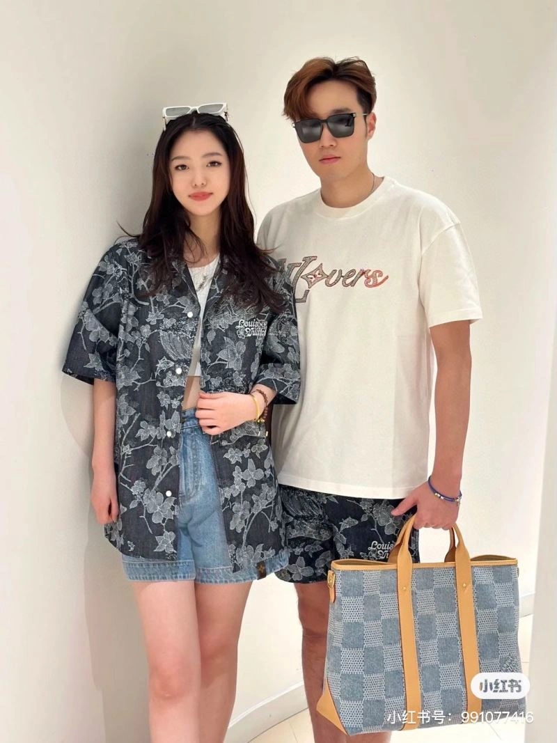 Neat Louis Vuitton T-Shirts 138391