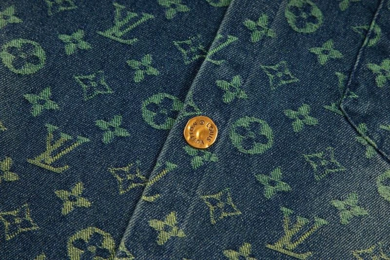 Affordable Louis Vuitton T-Shirts 138382
