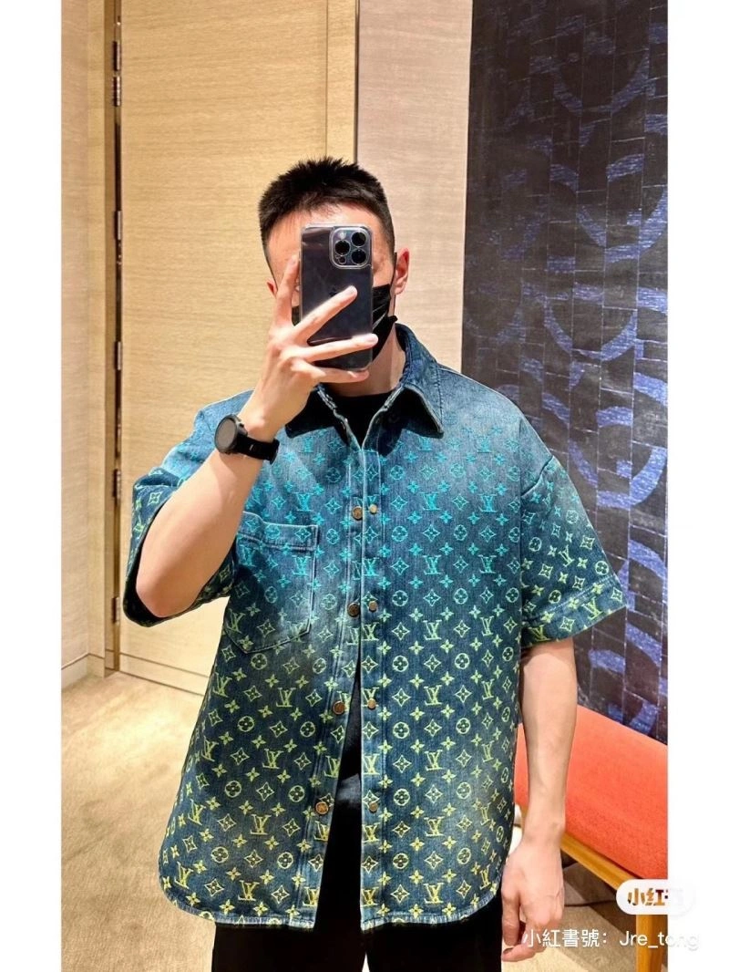 Affordable Louis Vuitton T-Shirts 138382