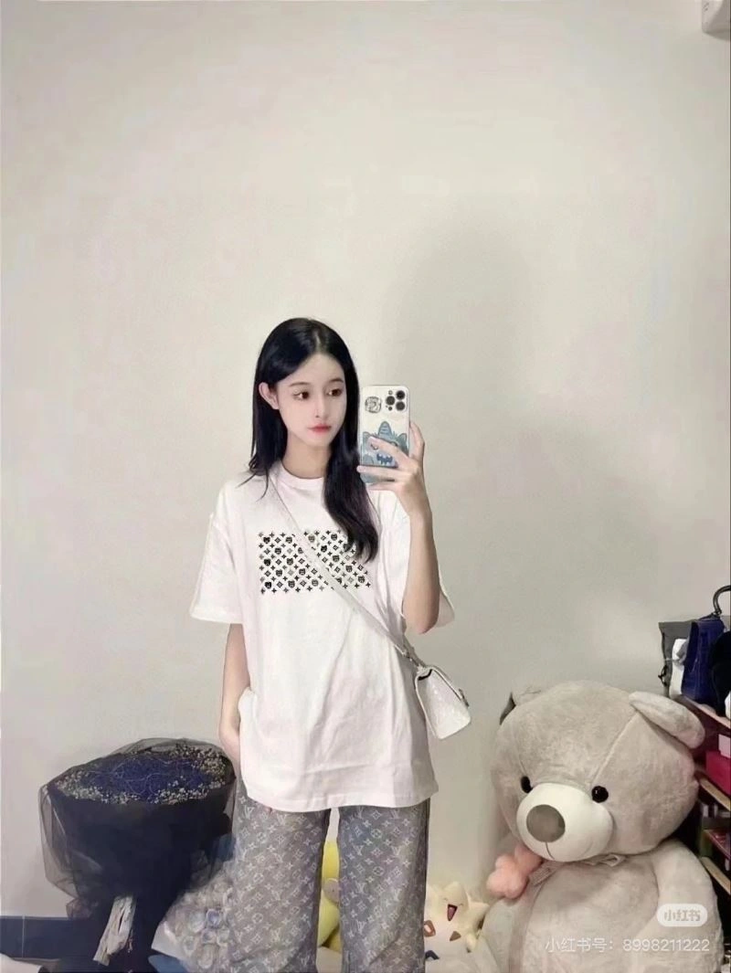 Attractive Louis Vuitton T-Shirts 138385
