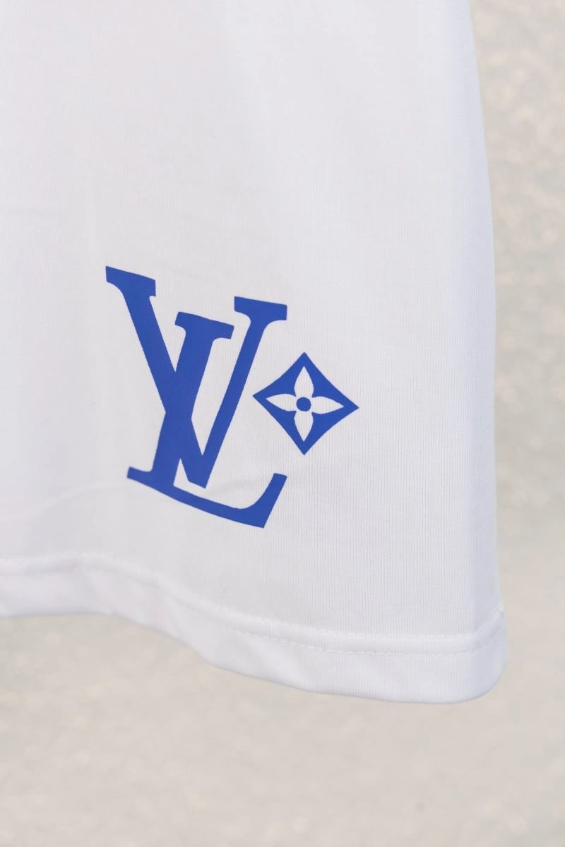 Trendy Louis Vuitton T-Shirts 138389