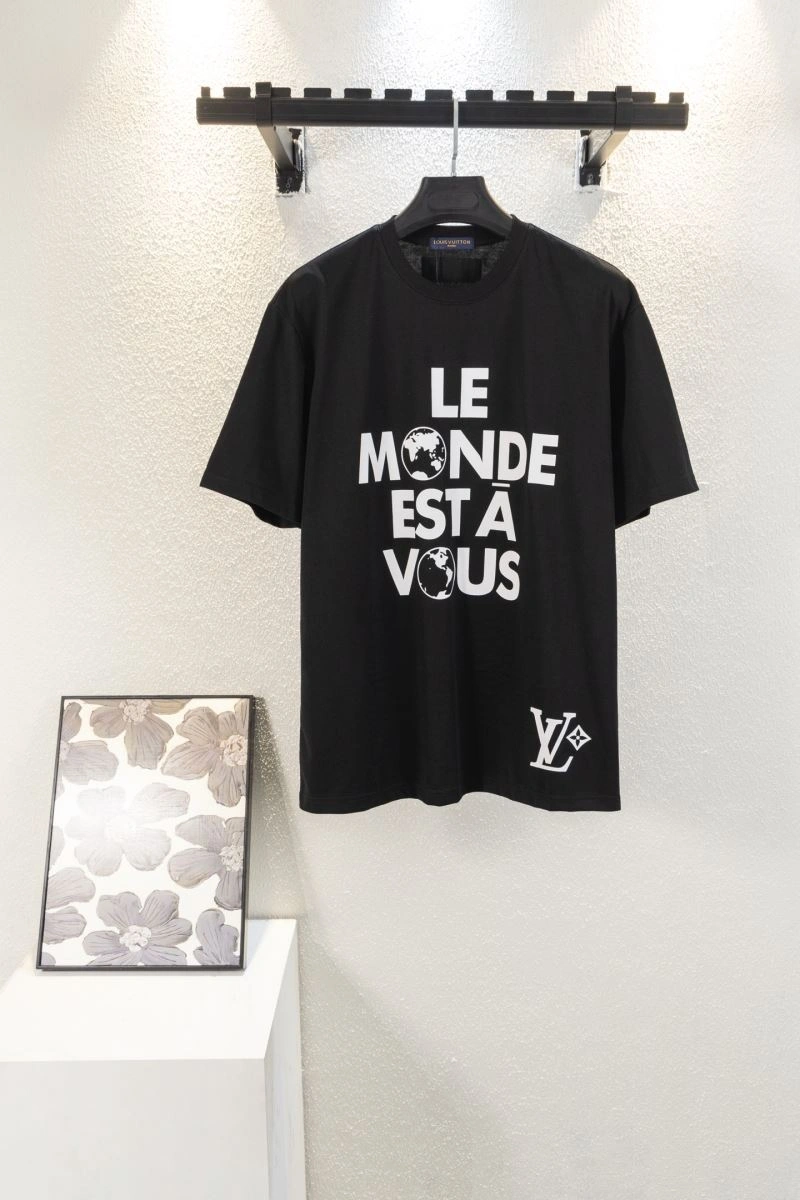 Stretchable Louis Vuitton T-Shirts 138381