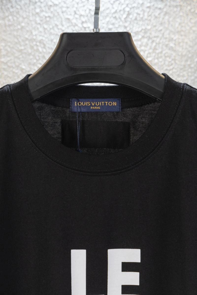 Stretchable Louis Vuitton T-Shirts 138381