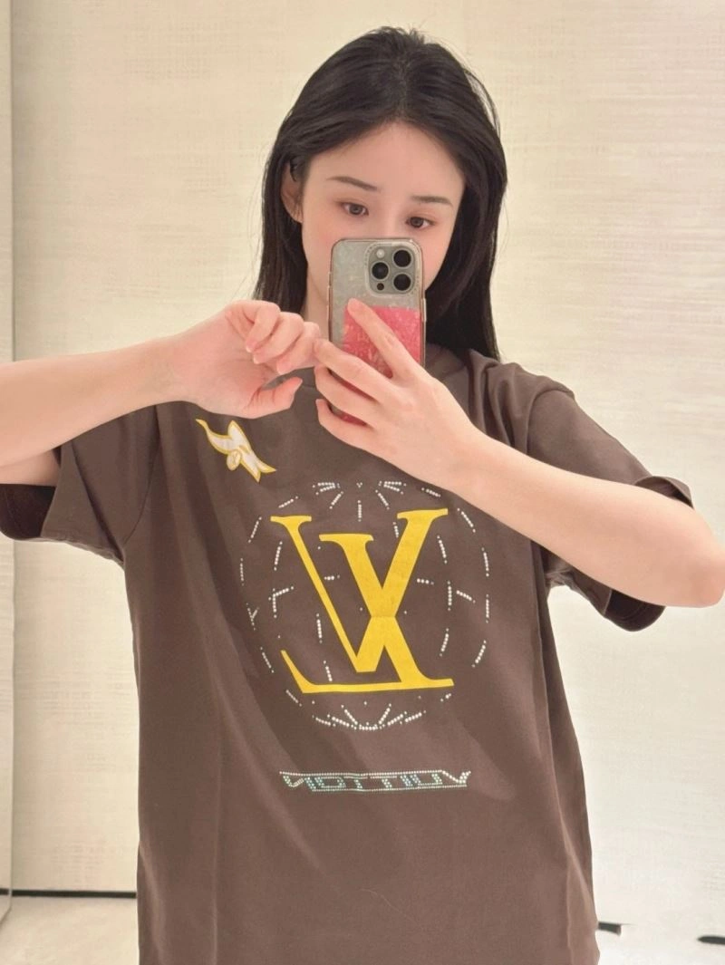 Louis Vuitton T-Shirts Minimalist 138388