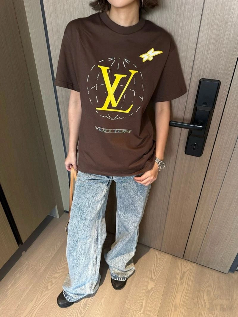 Louis Vuitton T-Shirts Minimalist 138388
