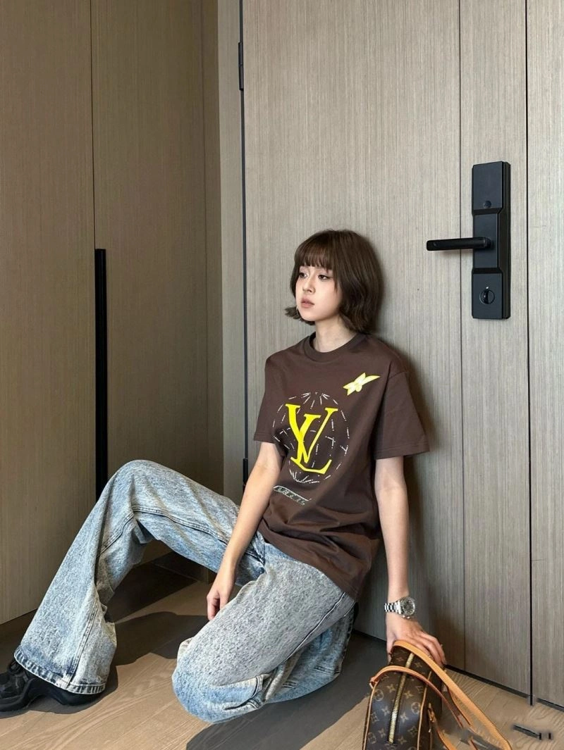Louis Vuitton T-Shirts Minimalist 138388
